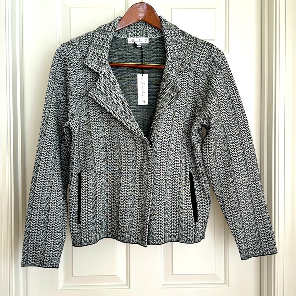 Alexandrea Blazer Size M Black White Pockets Long Sleeves Collar New